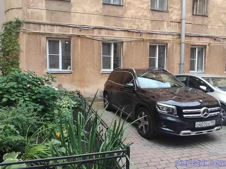 Комната в двухкомнатной квартире Центр Загородный проспект 22