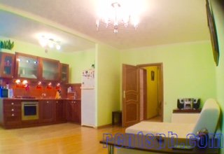 Невский проспект 41  квартира элитная у метро с сауной