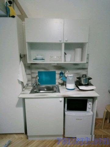 Сдам квартиру  посуточно     
Студия  17 м²  на 1 этаже  4-этажного кирпичного дома