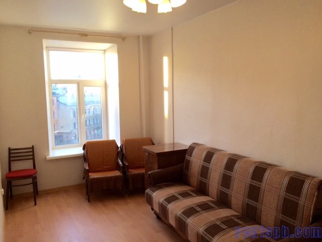 Сдам 3 комнатную кв.  Пушкарский переулок  5