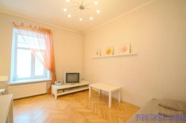 Сдам квартиру  посуточно     
Студия  26 м²  на 3 этаже  3-этажного кирпичного дома