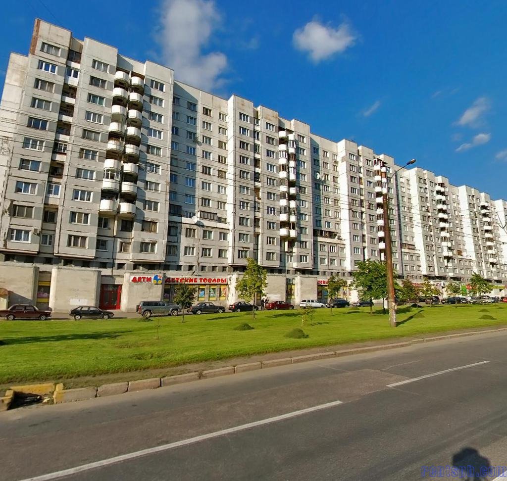 Сдам у метро квартиру на длительный срок