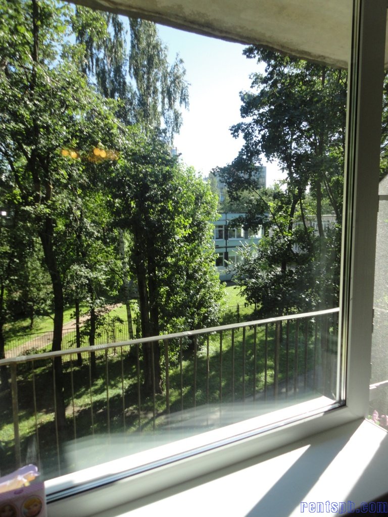 Сдам у метро квартиру , Бухарестская улица, 27к2