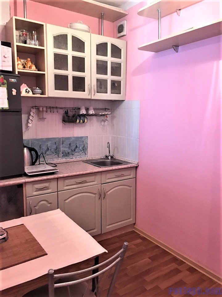 Сдаю Pink apartment на 1-2 месяца  у метро Звездная. Любой срок.