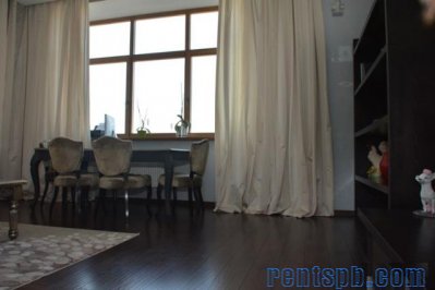 Продам квартиру     
4-к квартира  155 м²  на 4 этаже  12-этажного кирпичного дома