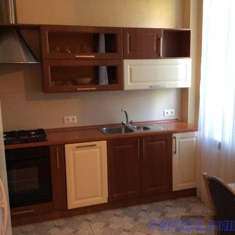 Сдам квартиру  посуточно     
3-к квартира  80 м²  на 2 этаже  7-этажного монолитного дома
