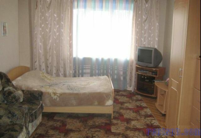 Сдам комнату  посуточно     
Комната 18 м²  в 4-к квартире  на 2 этаже  5-этажного кирпичного дома