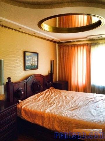 Сдам квартиру     
4-к квартира  169 м²  на 16 этаже  16-этажного кирпичного дома