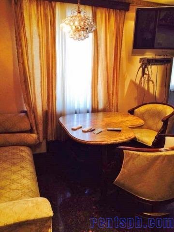 Сдам квартиру     
4-к квартира  169 м²  на 16 этаже  16-этажного кирпичного дома