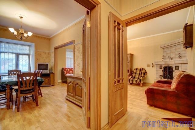 Сдам квартиру  посуточно     
3-к квартира  120 м²  на 2 этаже  6-этажного кирпичного дома