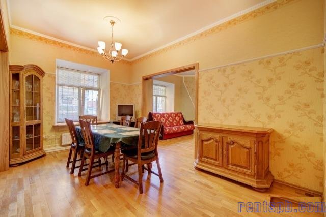 Сдам квартиру  посуточно     
3-к квартира  120 м²  на 2 этаже  6-этажного кирпичного дома