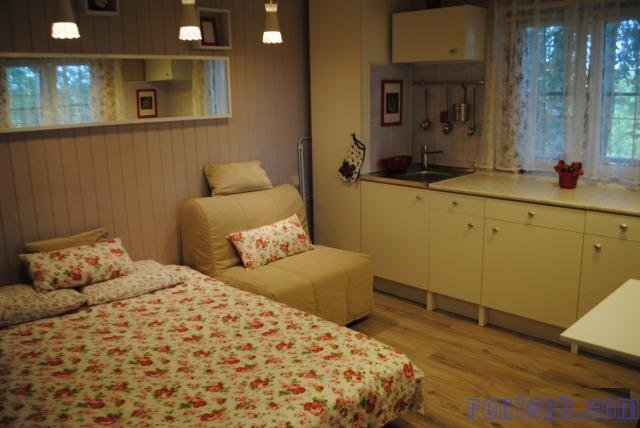 Сдам  дом  посуточно     
1-этажный дом 30 м²  ( бревно )  на участке 1.5 га  , Приозерское шоссе  , 160 км до города