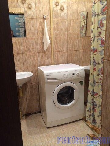 Сдам комнату  посуточно     
Комната 16 м²  в 5-к квартире  на 2 этаже  3-этажного кирпичного дома