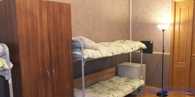 Сдам комнату  посуточно     
Комната 24 м²  в 4-к квартире  на 1 этаже  5-этажного блочного дома