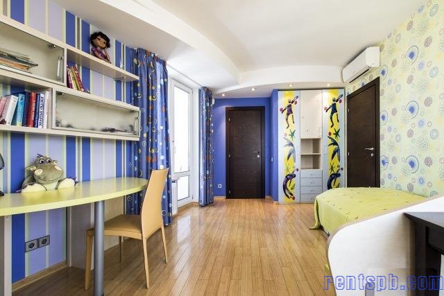 Продам квартиру     
4-к квартира  150.1 м²  на 9 этаже  12-этажного монолитного дома