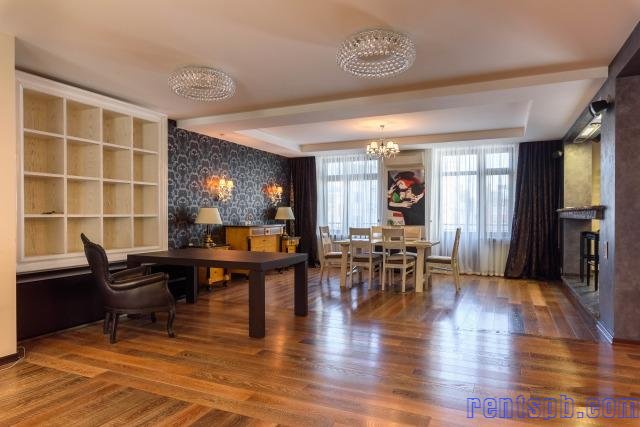 Сдам квартиру     
4-к квартира  300 м²  на 5 этаже  7-этажного монолитного дома