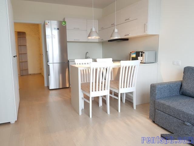 Сдам квартиру     
2-к квартира  53 м²  на 9 этаже  10-этажного монолитного дома