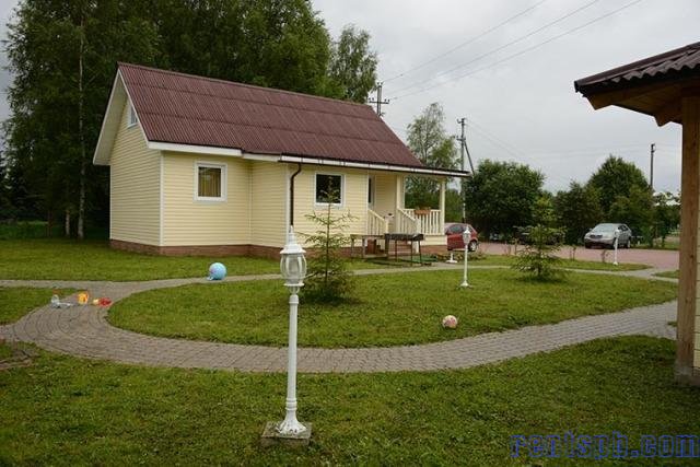 Сдам  коттедж  посуточно     
2-этажный коттедж 125 м²  ( брус )  на участке 21 сот.  , Приозерское шоссе  , 68 км до города