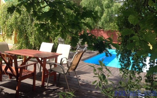 Сдам  дом  посуточно     
1-этажный дом 80 м²  ( брус )  на участке 12 сот.  , Рябовское шоссе  , 5 км до города