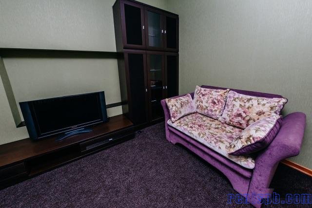 Сдам  дом  посуточно     
1-этажный дом 80 м²  ( брус )  на участке 12 сот.  , Рябовское шоссе  , 5 км до города