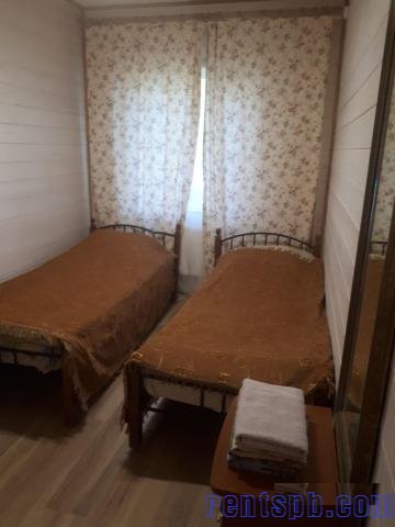 Сдам  дом  посуточно     
2-этажный дом 250 м²  ( брус )  на участке 20 сот.  , Приозерское шоссе  , 30 км до города