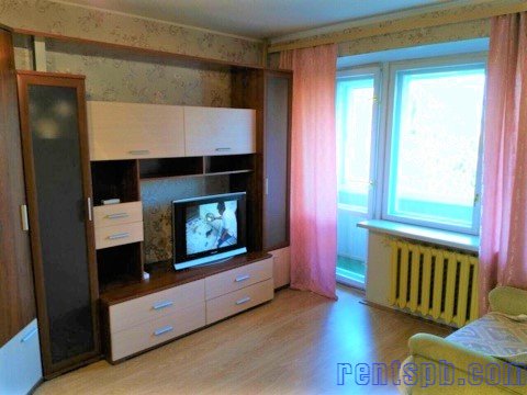 Посуточно у метро Елизаровская сдам квартиру на 5 этаже