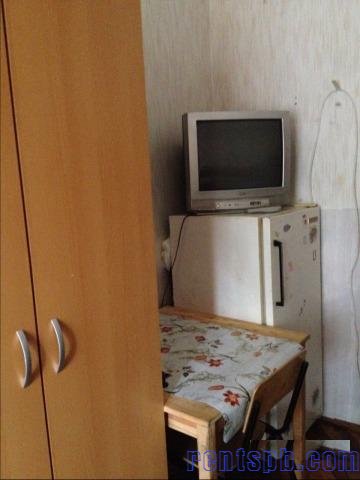 Сдам комнату  посуточно     
Комната 22 м²  в 3-к квартире  на 1 этаже  4-этажного кирпичного дома