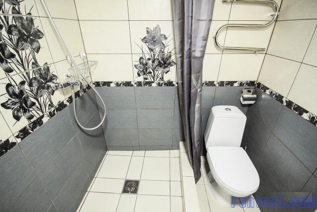 Сдам комнату  посуточно     
Комната 18 м²  в 6-к квартире  на 2 этаже  5-этажного кирпичного дома