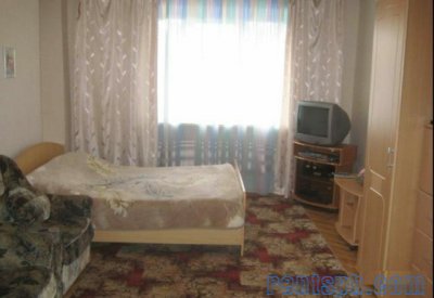 Сдам комнату  посуточно     
Комната 18 м²  в 4-к квартире  на 2 этаже  5-этажного кирпичного дома