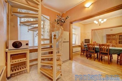 Сдам квартиру  посуточно     
3-к квартира  120 м²  на 2 этаже  6-этажного кирпичного дома