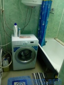 Сдам комнату  посуточно     
Комната 18 м²  в 3-к квартире  на 1 этаже  5-этажного монолитного дома