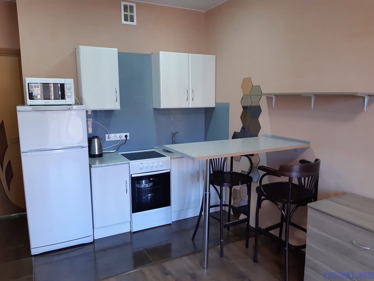 Сдам студию 27 м² со свежим ремонтом