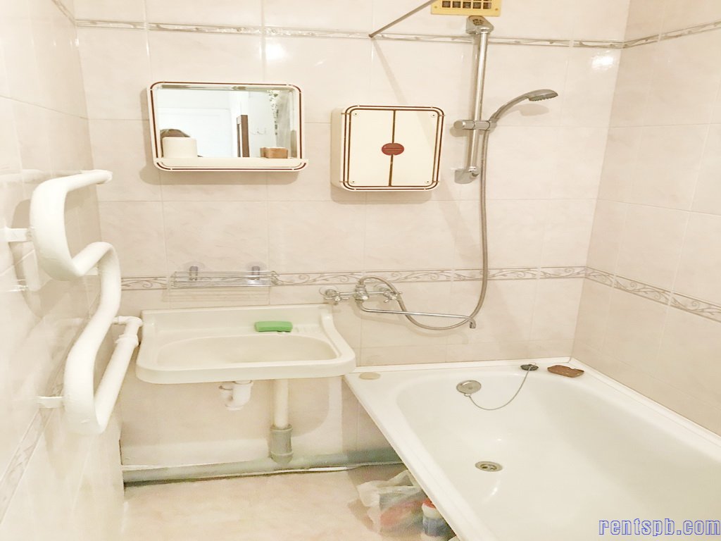 Сдаётся квартира у метро ул. Будапешская 38 к 4