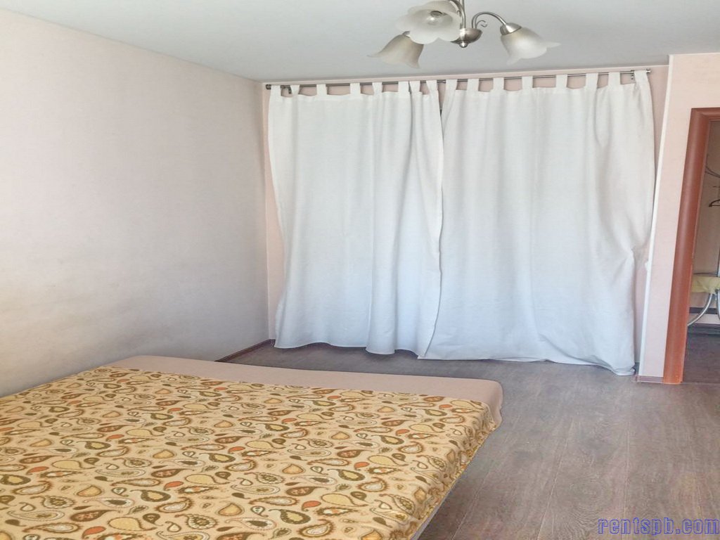 Сдам  квартиру в н/доме пр. Дунайский 28