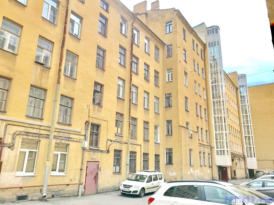 Предлагается в аренду у метро Нарвская вблизи с Балтийским вокзалом