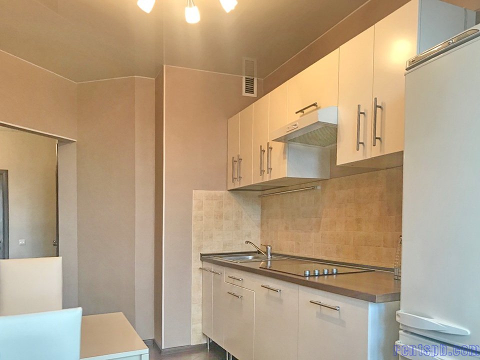Предлагается в аренду Есенина 1 к 1  квартира  у метро Озерки