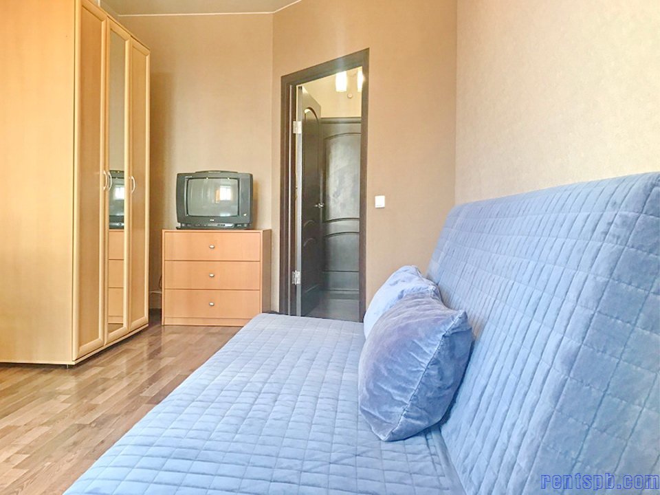Предлагается в аренду Есенина 1 к 1  квартира  у метро Озерки