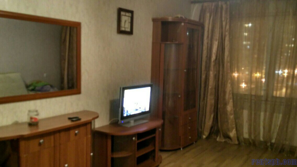 Сдам отличную двухкомнатную квартиру в 10 мин.от метро Большевиков в совр.доме