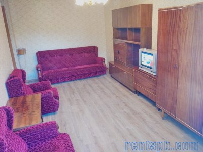 Квартира  рядом с парком и заливом с хорошим ремонтом  ул. Чекистов 44  !