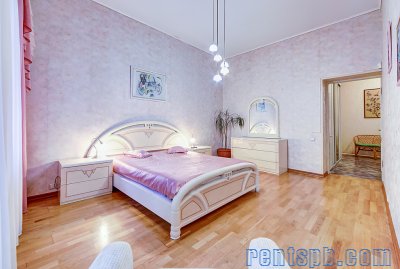 Посуточно С джакузи у Дворцовой площади в СПБ