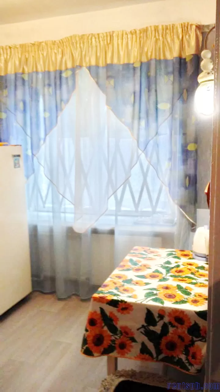 Продам квартиру у метро Елизаровская ул. Ольминского 16