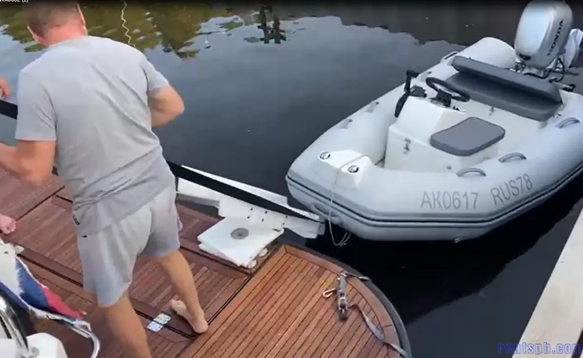 Подъемники для гидроциклов и лодок. Кран, лифт, boat lift, watercraft.