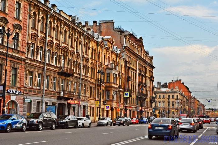 квартира в центре  с парковкой ул. Марата 18