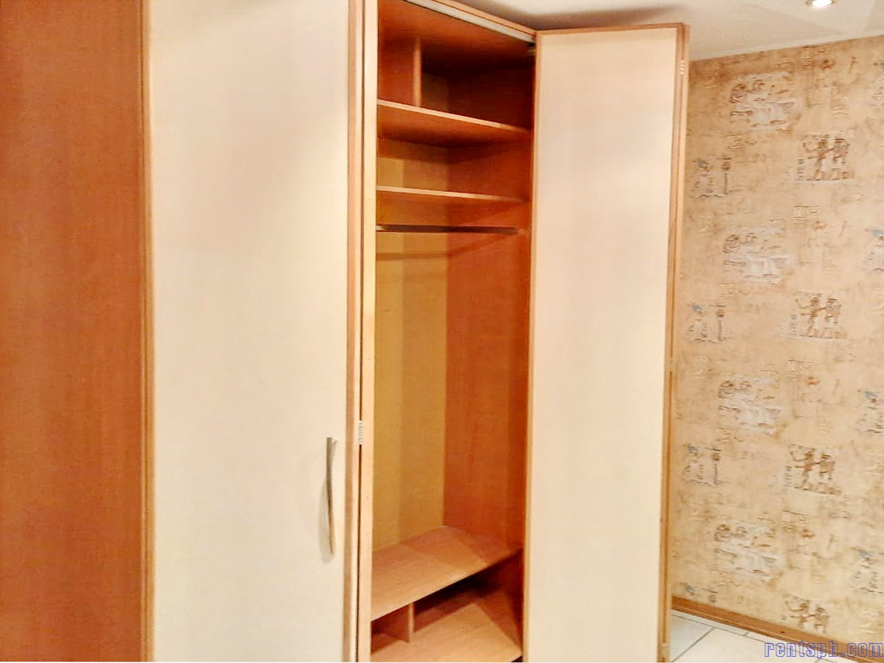 Сдам 3 ком.кв.пр. Ветеранов/ Лени Голикова 52.к 3
