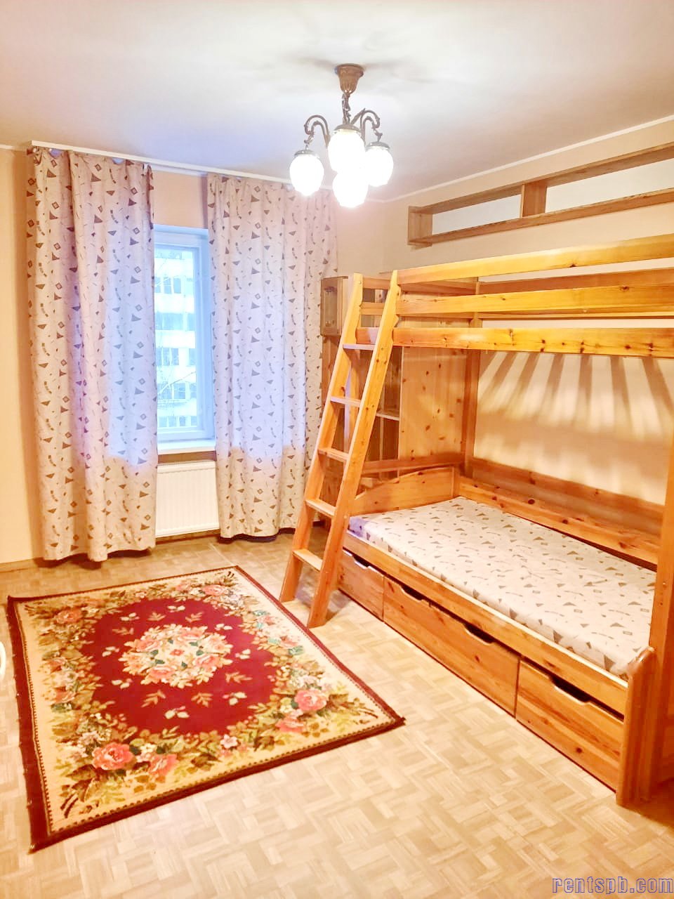 Сдам 3 ком.кв.пр. Ветеранов/ Лени Голикова 52.к 3