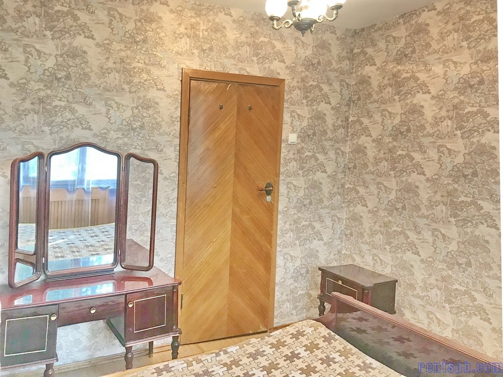 Квартира в аренду в 3 к.кв. Дунайский проспект 42/79 к 1