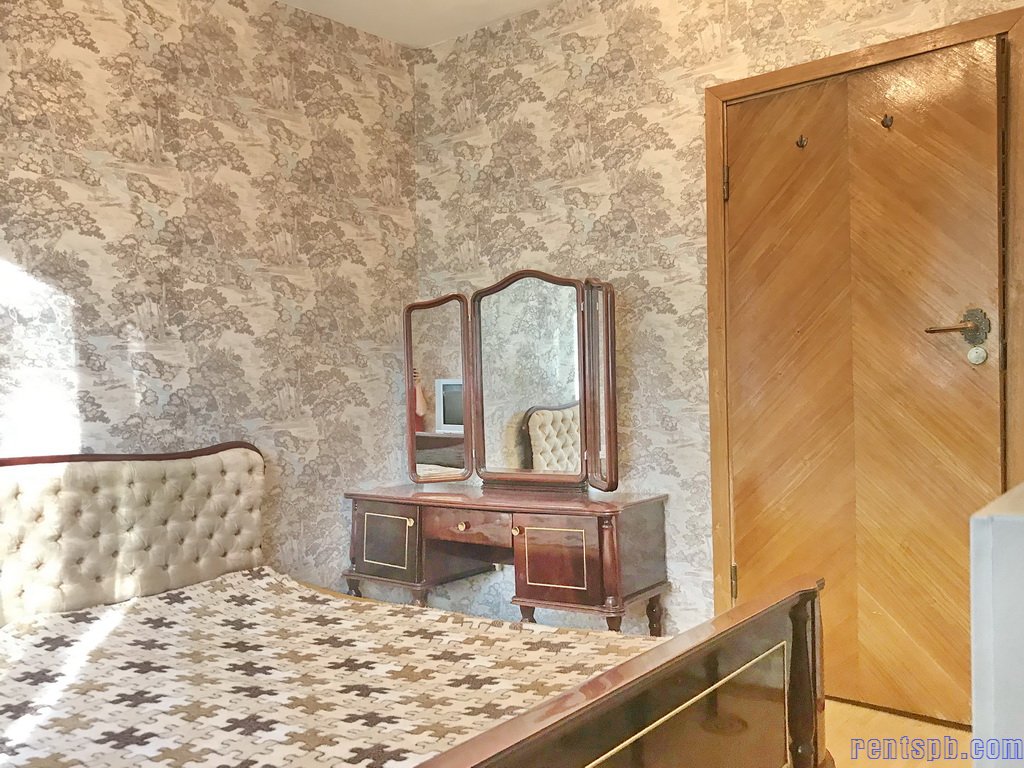 Квартира в аренду в 3 к.кв. Дунайский проспект 42/79 к 1