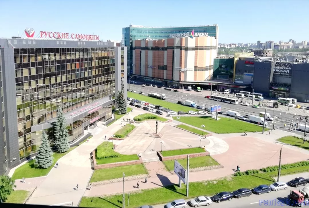 квартира рядом у  жд вокзала Ладожский в новом доме Заневский пр. 42