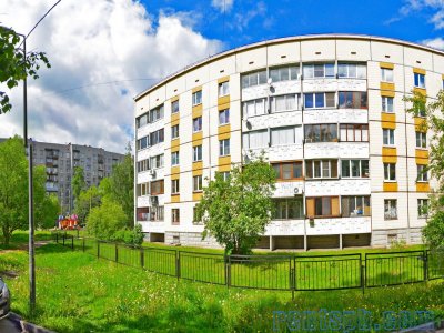 Сдам 3 ком.кв.пр. Ветеранов/ Лени Голикова 52.к 3