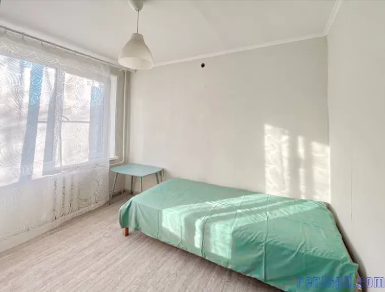 Сдам 3  комн. квартира  большая кухня у метро  Автово ул. Примакова 4